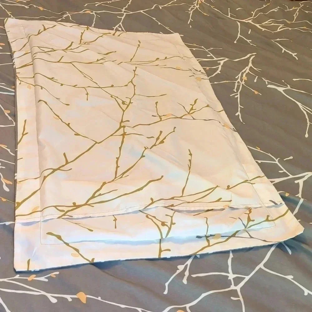King Duvet Cover and Pillow Cases - Picture 10 of 11